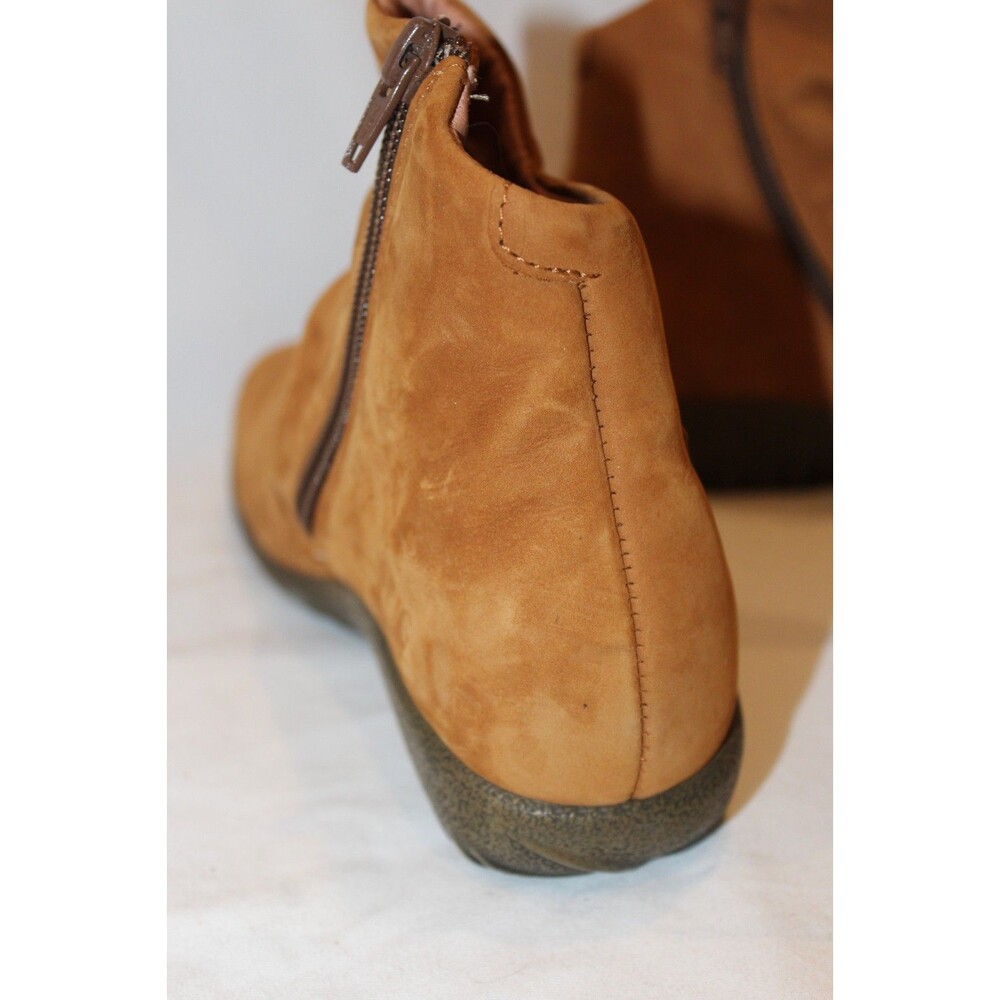 Womens Naot Kahika Ruched Zip Boots EU 37 US 6 Nubuck Flat Booties Amber Nubuck - Picture 5 of 7